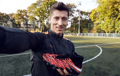 nike turnschuhe weiss blau robert lewandowski|Fußballschuhe » Fußball von Nike in blau im Online.